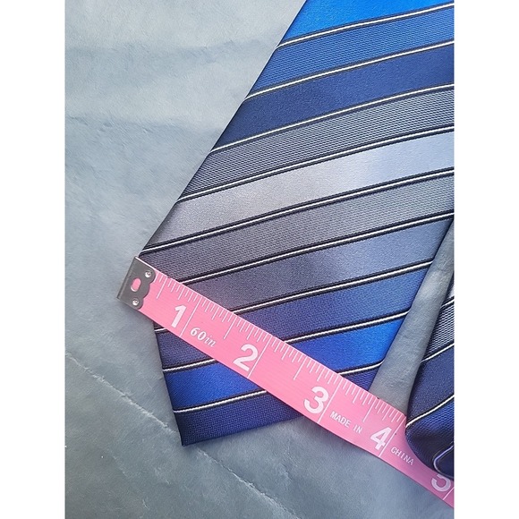 kenneth cole reaction blue and silver striped silk tie - Picture 2 of 5